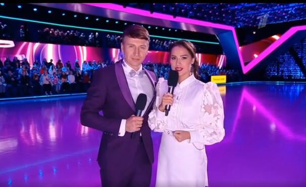 Алексей Ягудин и Алина Загитова. Алина, кстати, сильно прибавила как ведущая. 