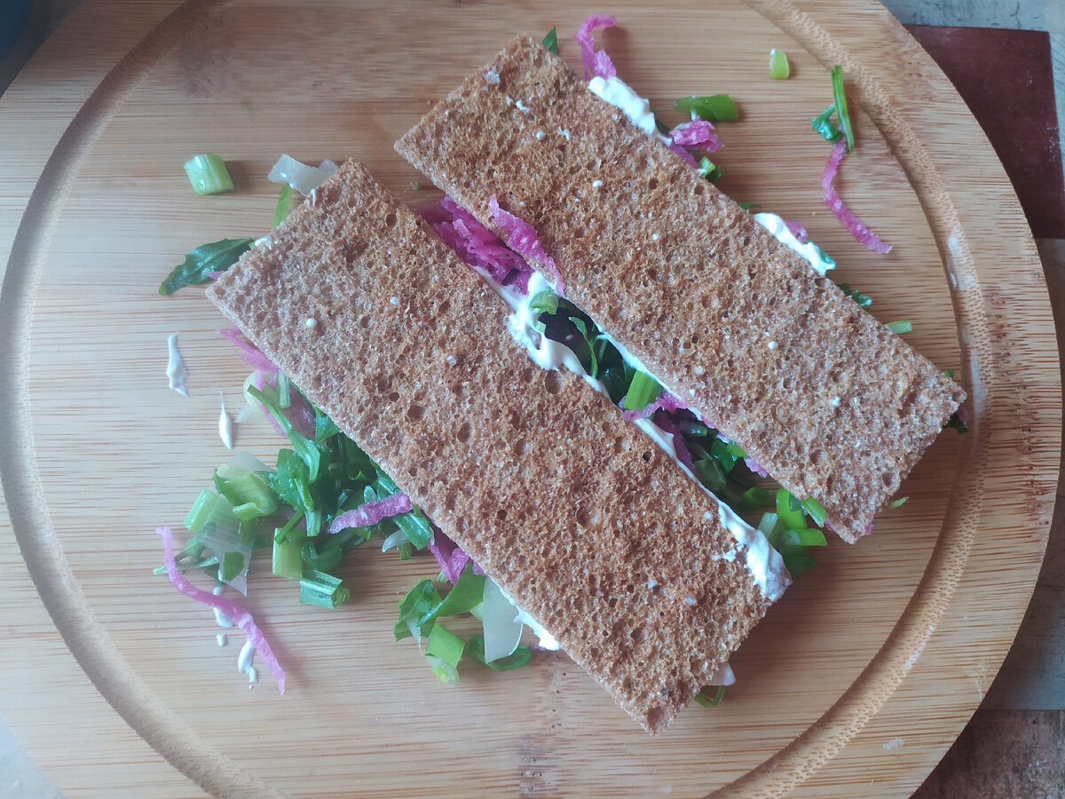 Фото автора Бутерброд с зеленью.