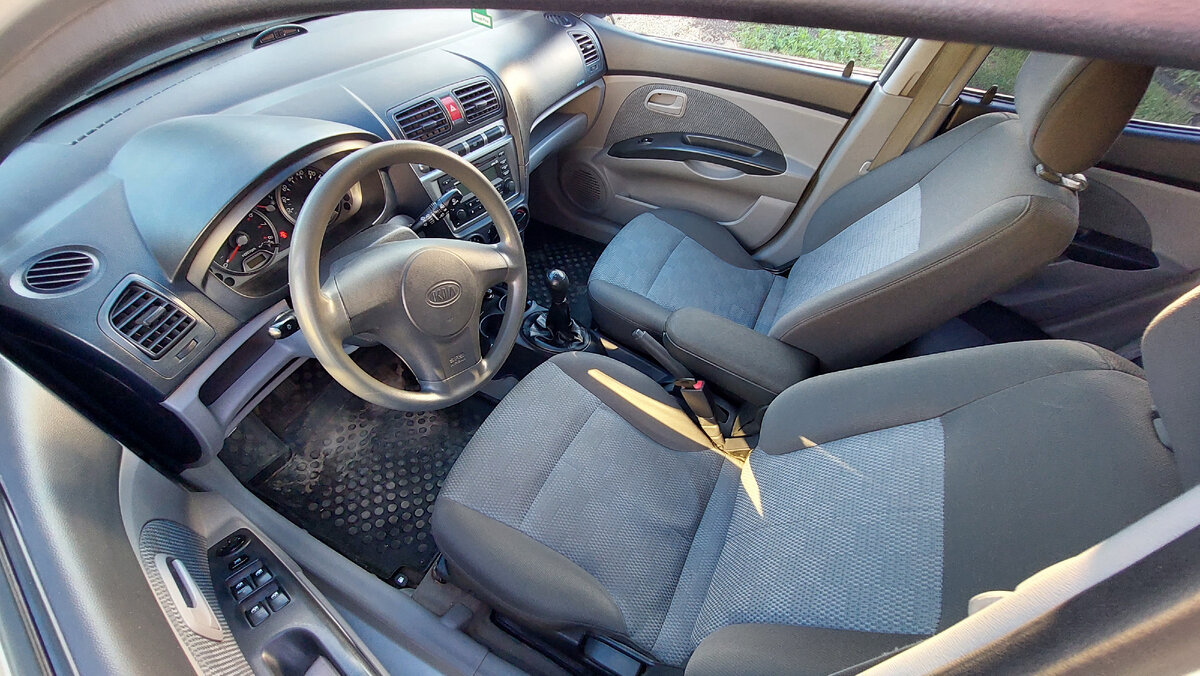 Автомобиль в котором есть все для комфортного передвижения.