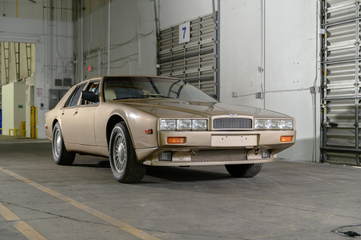 Aston Martin Lagonda 1988