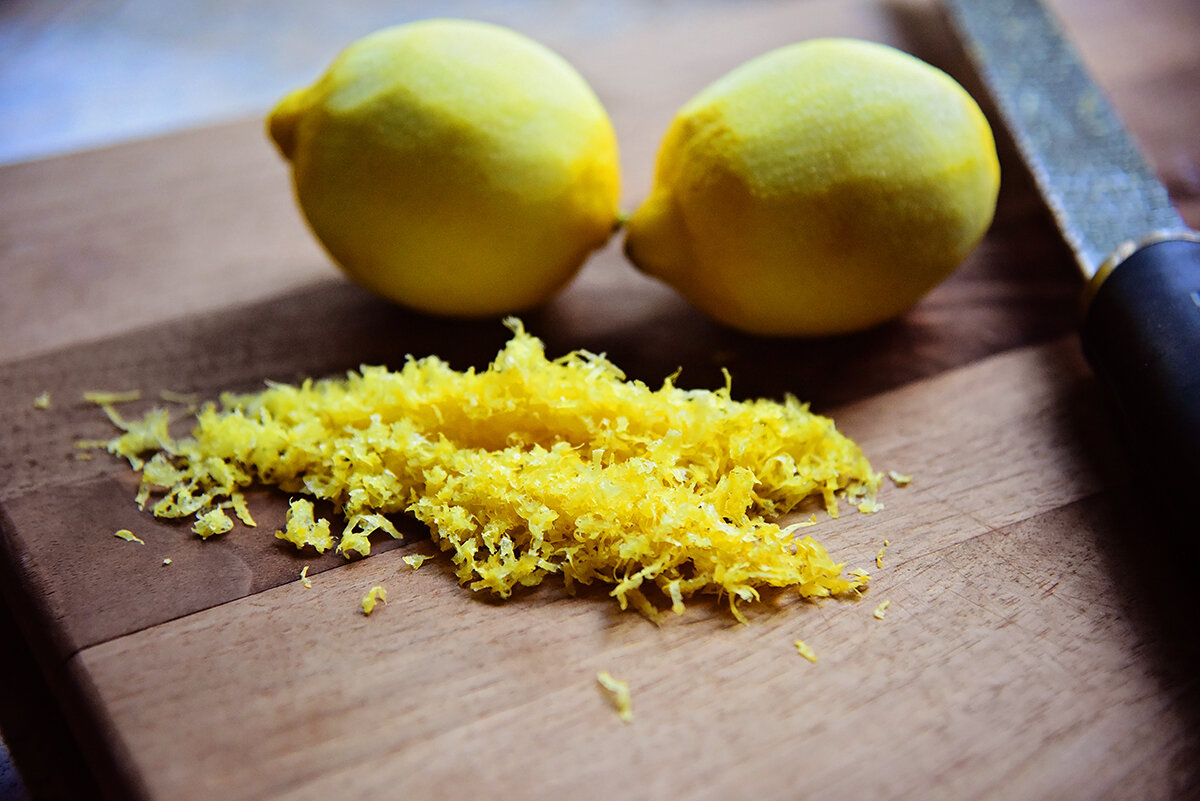 Кожура лимона рецепт. Лимона цедра. Цедра 1 лимона. Лимон цедра (250гр). Цедра цитрусовых.