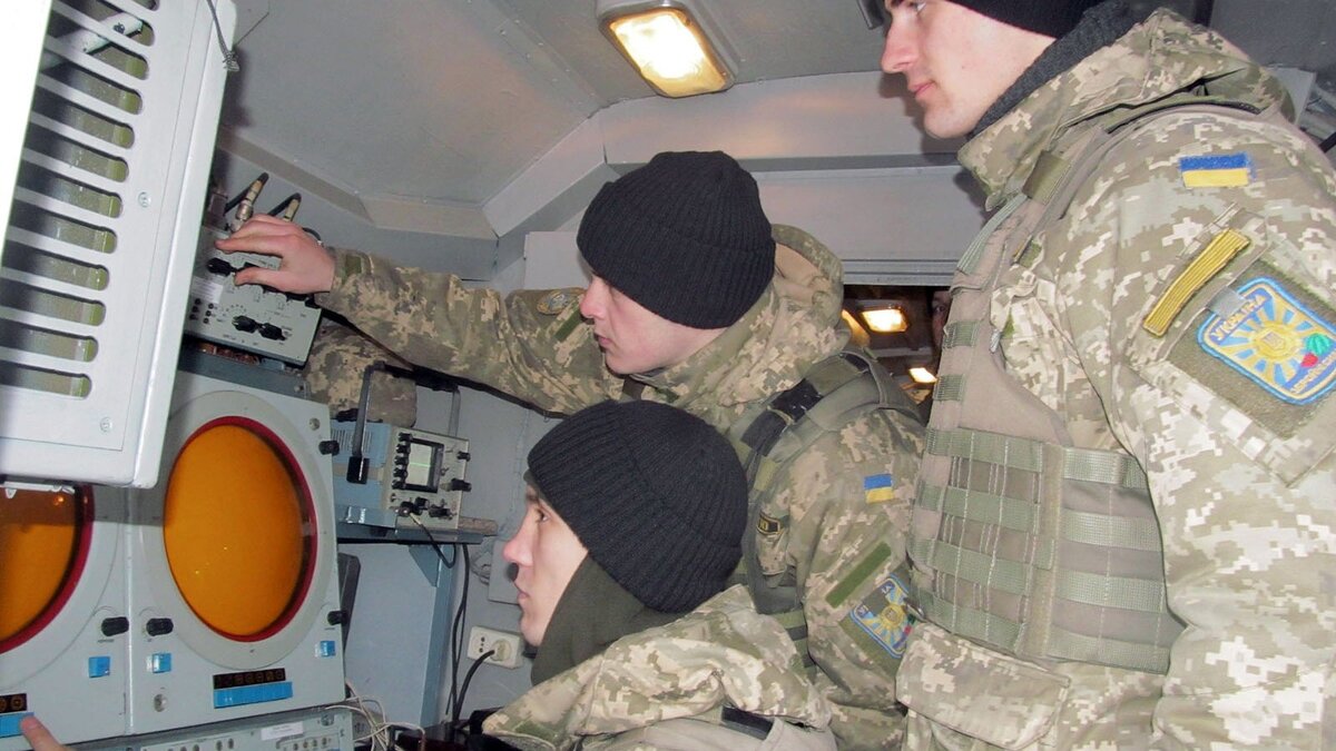     Главная задача Украины состоит в том, чтобы максимально запугивать и своих собственных жителей, и всех, до кого она может дотянуться, надеясь на то, что этим запугиванием, она добьется хоть чего-нибудь, сообщил RostovGazeta политик, публицист, депутат Госдумы Анатолий Вассерман.