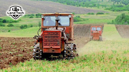 Очень редкое зрелище - два советских гусеничных трактора Т-4А АЛТАЙ пашут зябь, как в СССР!