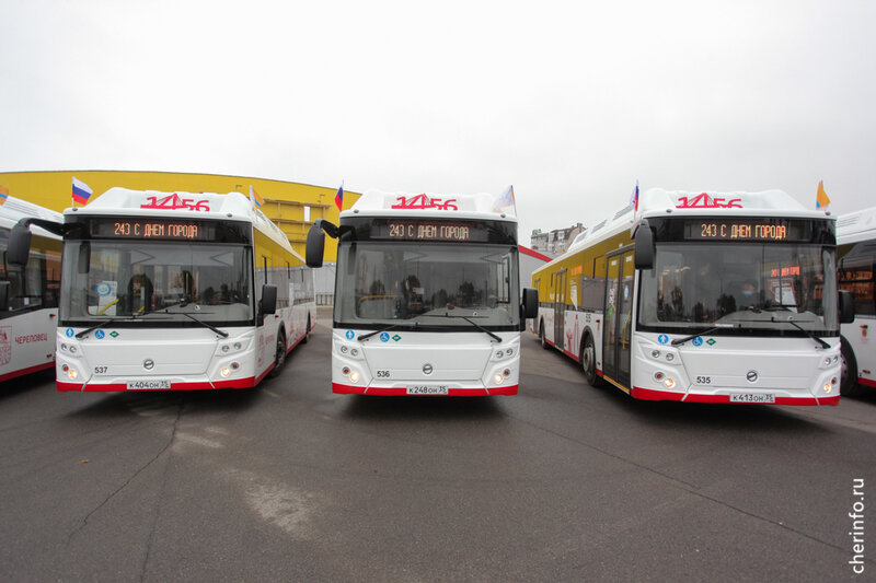    Желающим предлагают придумать внутреннее оформление автобусов. Темы две - "Череповец прифронтовой" и "Каникулы в Череповце".