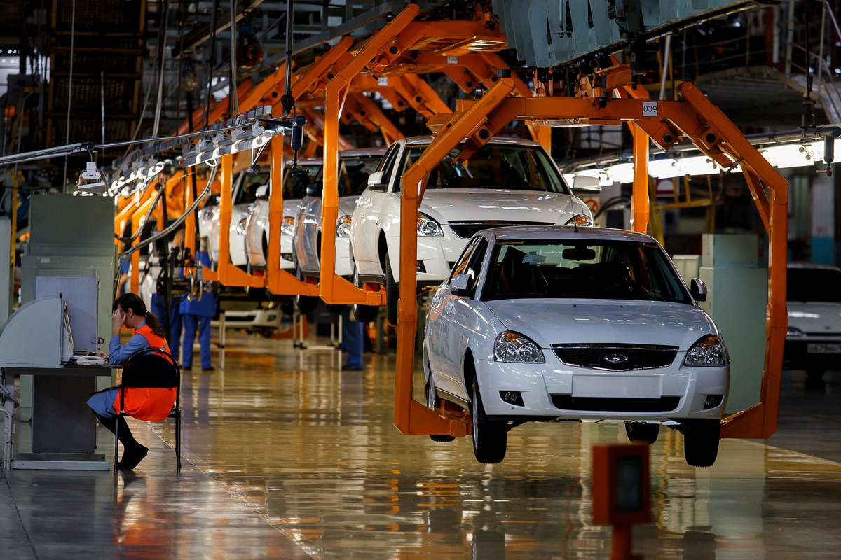 Главная производство. АВТОВАЗ Самарская область. Конвейер АВТОВАЗА В Тольятти. Завод АВТОВАЗ Самара. Конвейерная линия АВТОВАЗ.