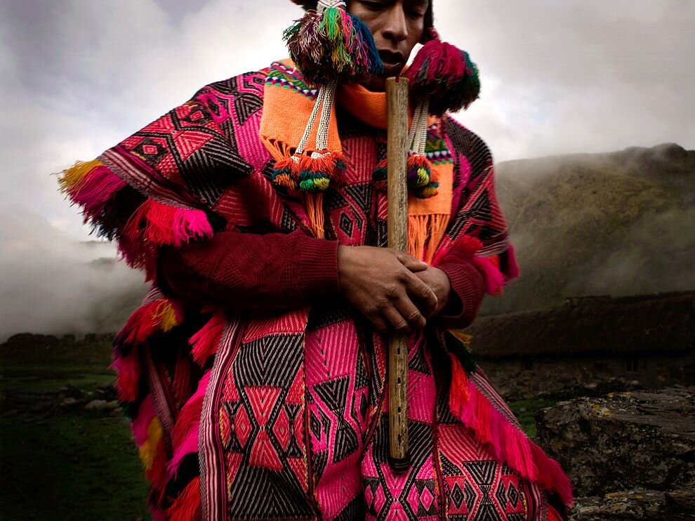 перуанец раса. индейцы кечуа в перу. перу поет. перу южная америка. боливия кечуа.