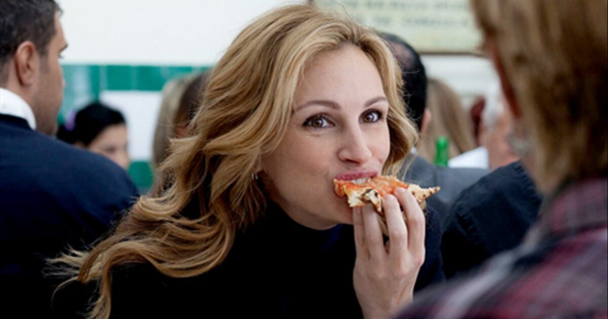 Кадр из фильма "Ешь, молись, люби".

