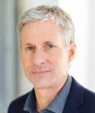 Самое удивительное в Ripple то, что идеи лежащие в её основе, были придуманы задолго до появления самого биткоина, тогда когда не было даже термина криптовалюты. В 2004 году программист Райан Фуггер обдумывал создание системы взаиморасчетов через Интернет с помощью принципиально новых технологий. При этом Фуггер хотел сделать так, чтобы новая электронная денежная система была бы полностью автономной и независимой от традиционной фиатной денежной системы.