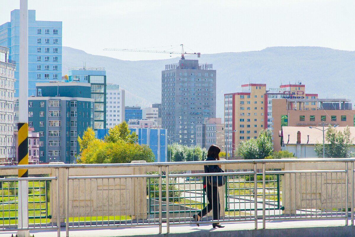 Улан батор столица. Жилье в улан баторе. Гор улан-батор мнр. Жилье в улан баторе. Улан батор климат.