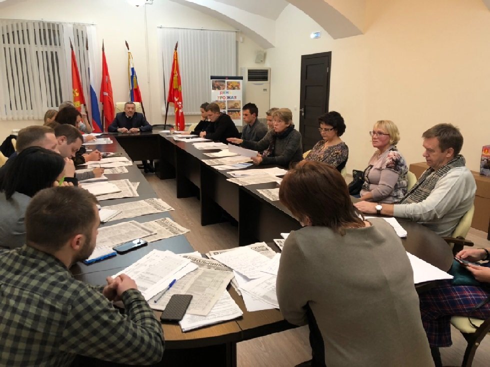 Слушания в администрации Смольнинского МО. Фото ВК-группа "Центральный район за комфортную среду обитания"