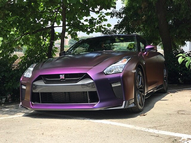 Nissan GTR фиолетовый хром