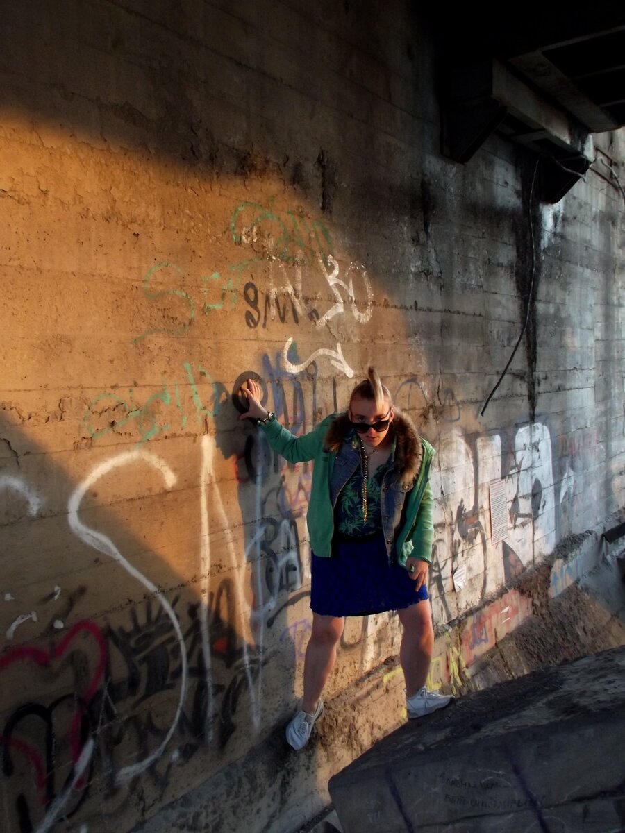  1. Многослойность. 
Много много слоев одежды в правильных пропорциях - это щикарно!