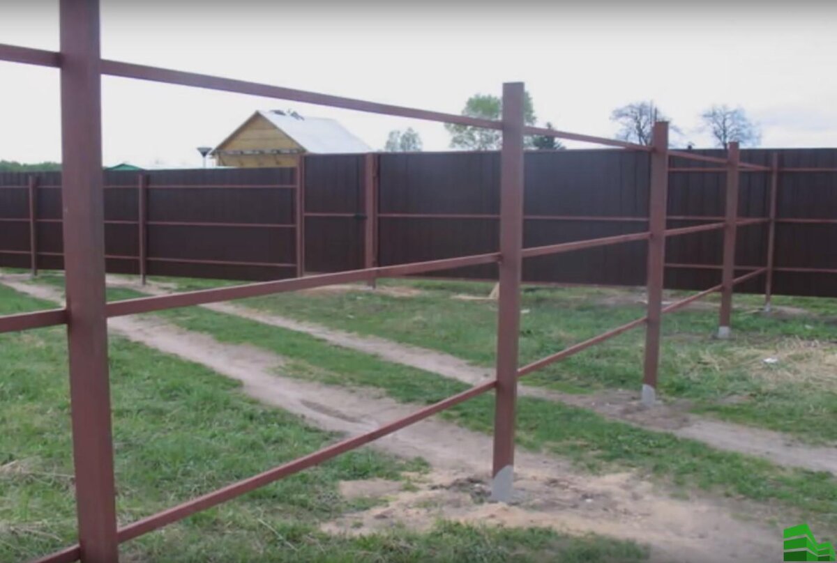 Забор из профтрубы своими руками