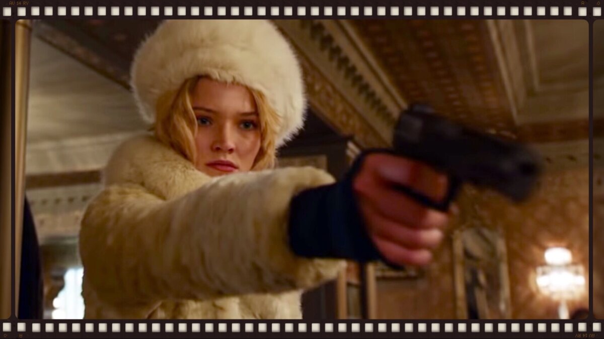 Люк Бессон очаровался русской моделью Сашей Лусс, и отдал красотке главную роль в своем новом боевике о противостоянии разведок на закате Холодной войны. 