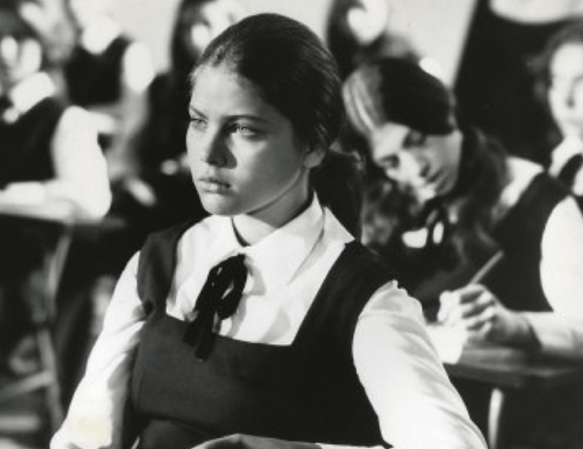 Орнелла Мути в юности. Статьи выходят каждый день после 18:00 по мск.