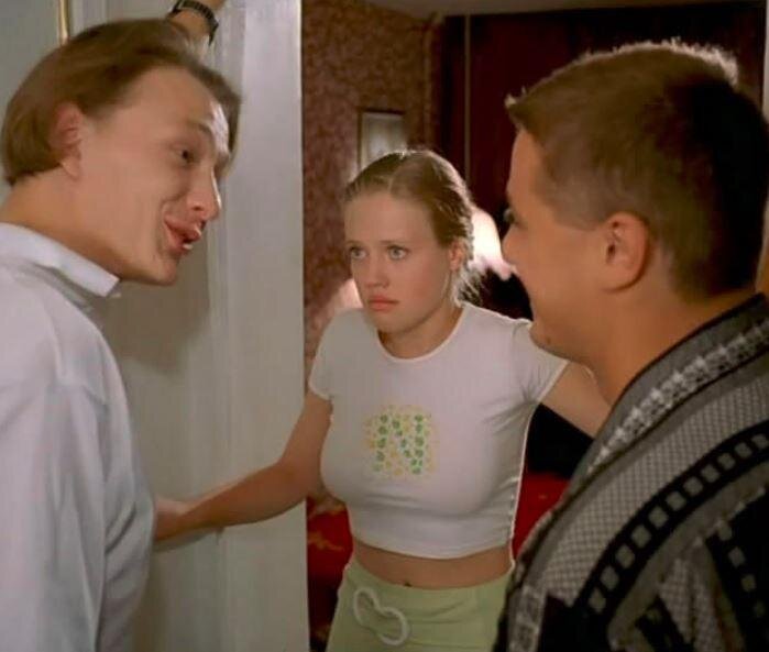 Кадр из фильма "Ворошиловский стрелок" 