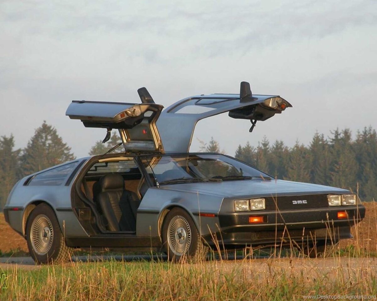 DELOREAN DMC 12 назад в будущее арт