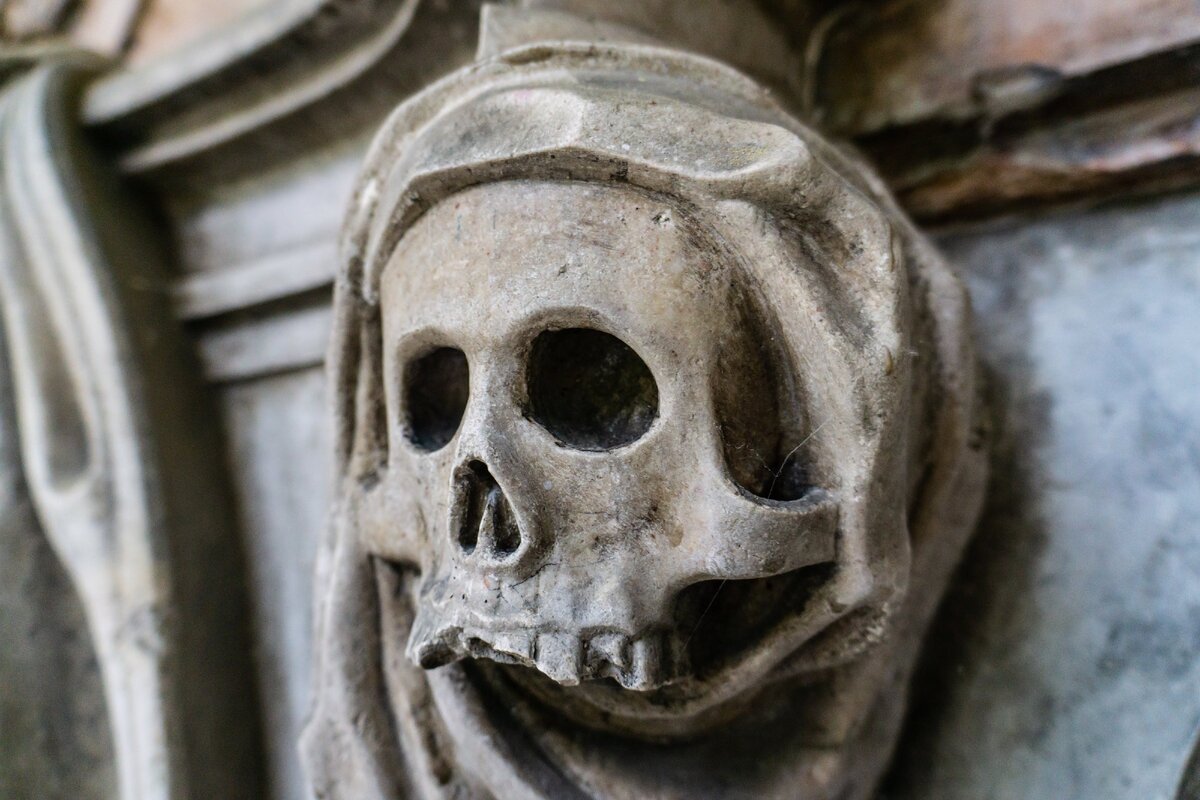 Фото со старого кладбища в Зальцбурге (фото мое)