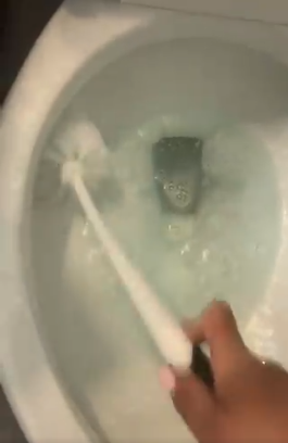 Уборка в ванной