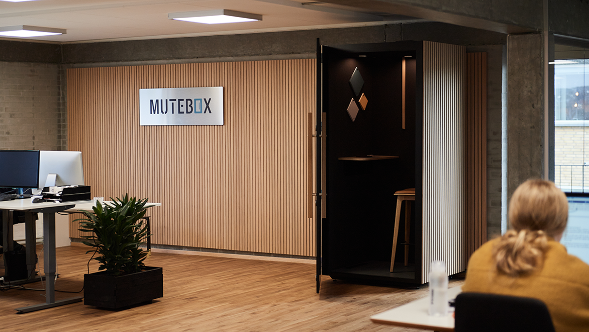 Фото MuteBox