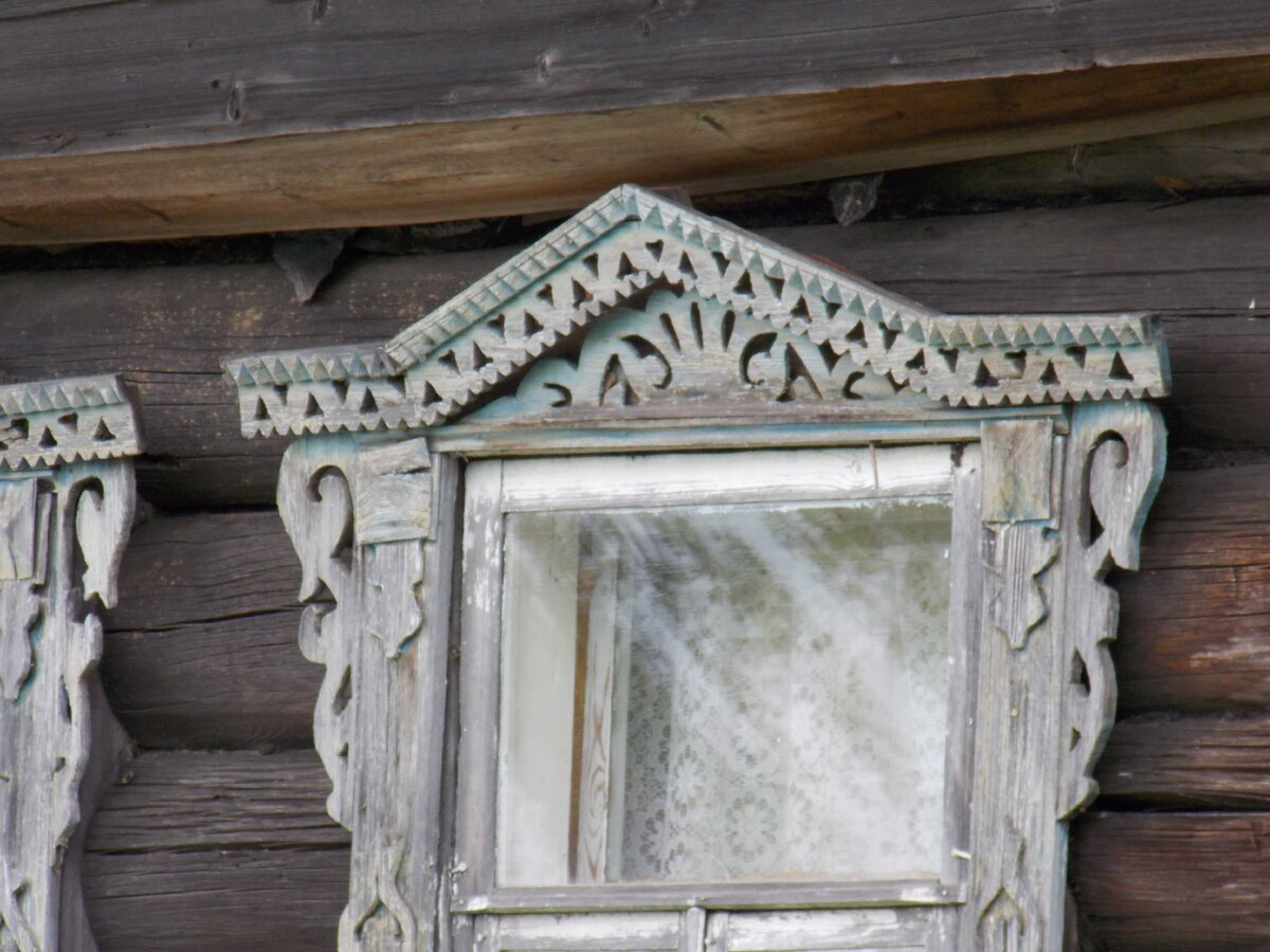 Верх окна крупным планом