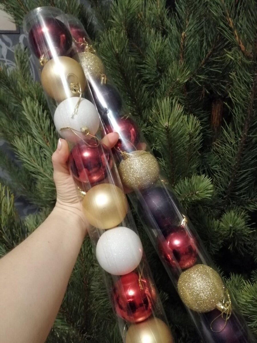 Из нашей субботней поездки привезла новенькие наборы игрушек.