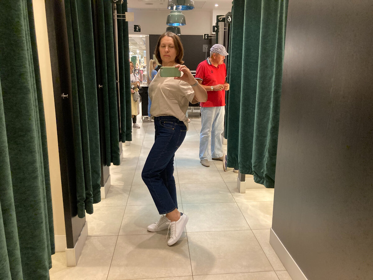 Классические прямые джинсы длиной до щиколотки