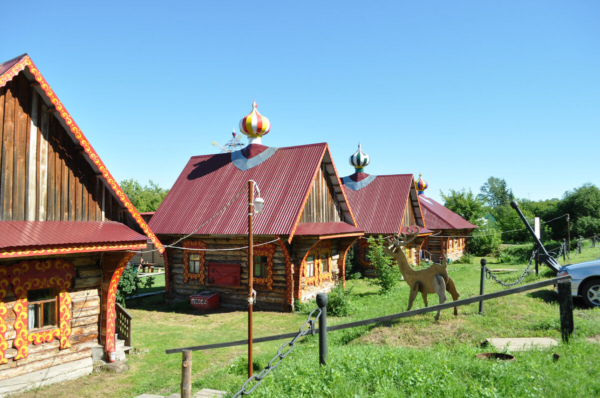 симпатичные избы!