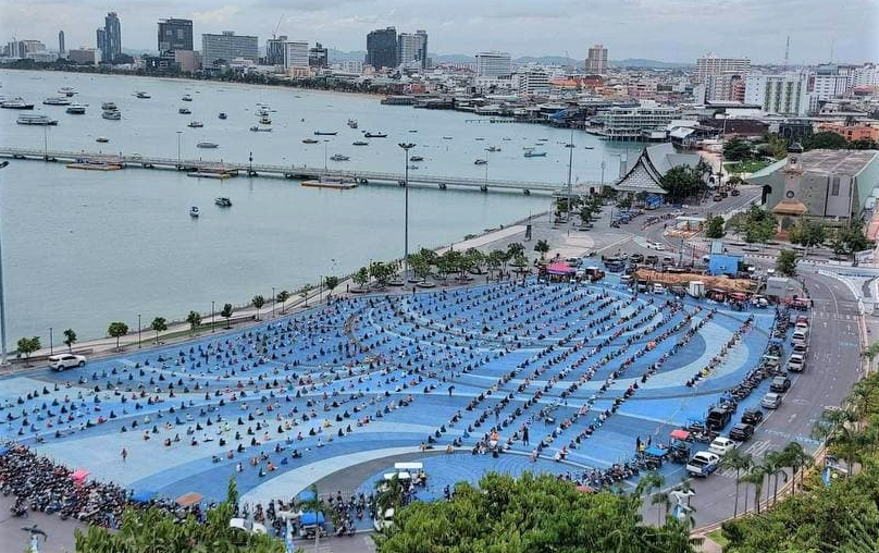 Непонятно, что это? Листай дальше >