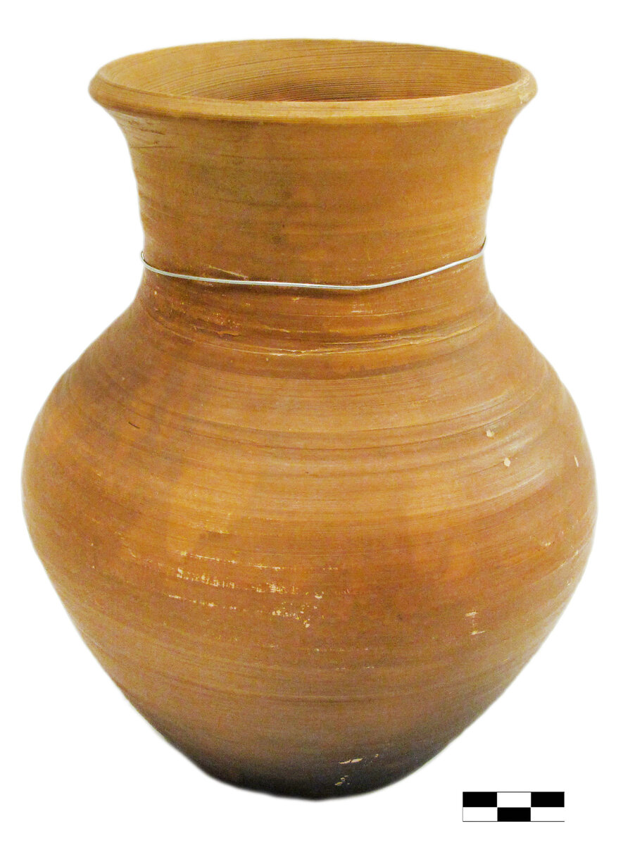 Махотка, вторая половина ХХ в. Глина гончарная, полива. Из собрания
музея-заповедника «Куликово поле»