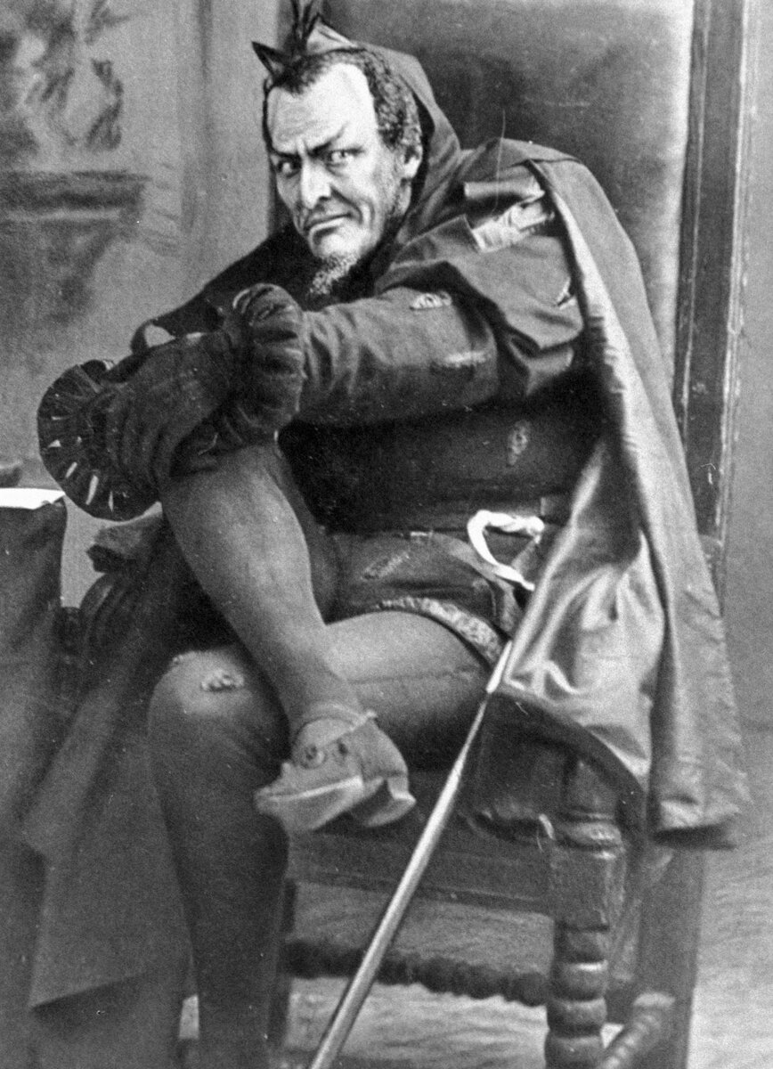 Фёдор Шаляпин в образе Мефистофеля. Сходство налицо!