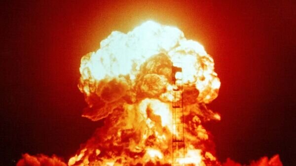   CC BY 2.0 / The Official CTBTO Photostream / XX-34 BADGER" atmospheric nuclear test - April 1953