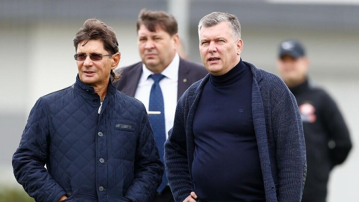    Владелец клуба и председатель совета директоров "Спартака" Леонид Федун (слева) и генеральный директор клуба Евгений Мележиков© Фото : spartak.com