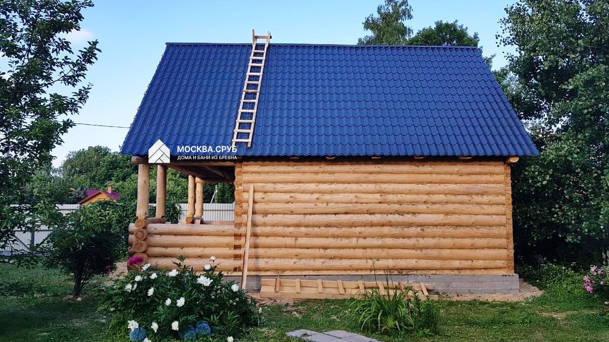 Сруб дома размером 5 на 6 - это стандартный дачный дом, который используется преимущественно для летнего дома. Но в нем можно жить и зимой. 