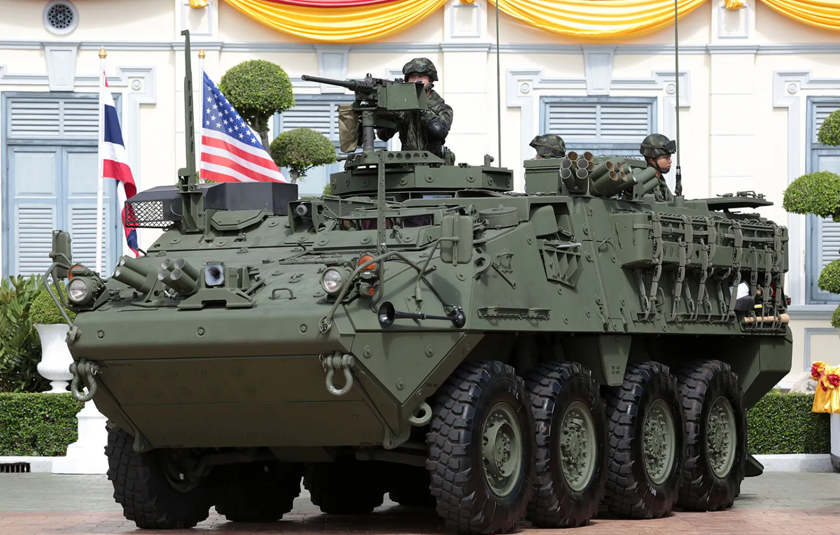 Бронированная машина stryker. БТР м1126 Страйкер. M1126 Stryker. Stryker Боевая бронированная машина. Американский БТР Страйкер.