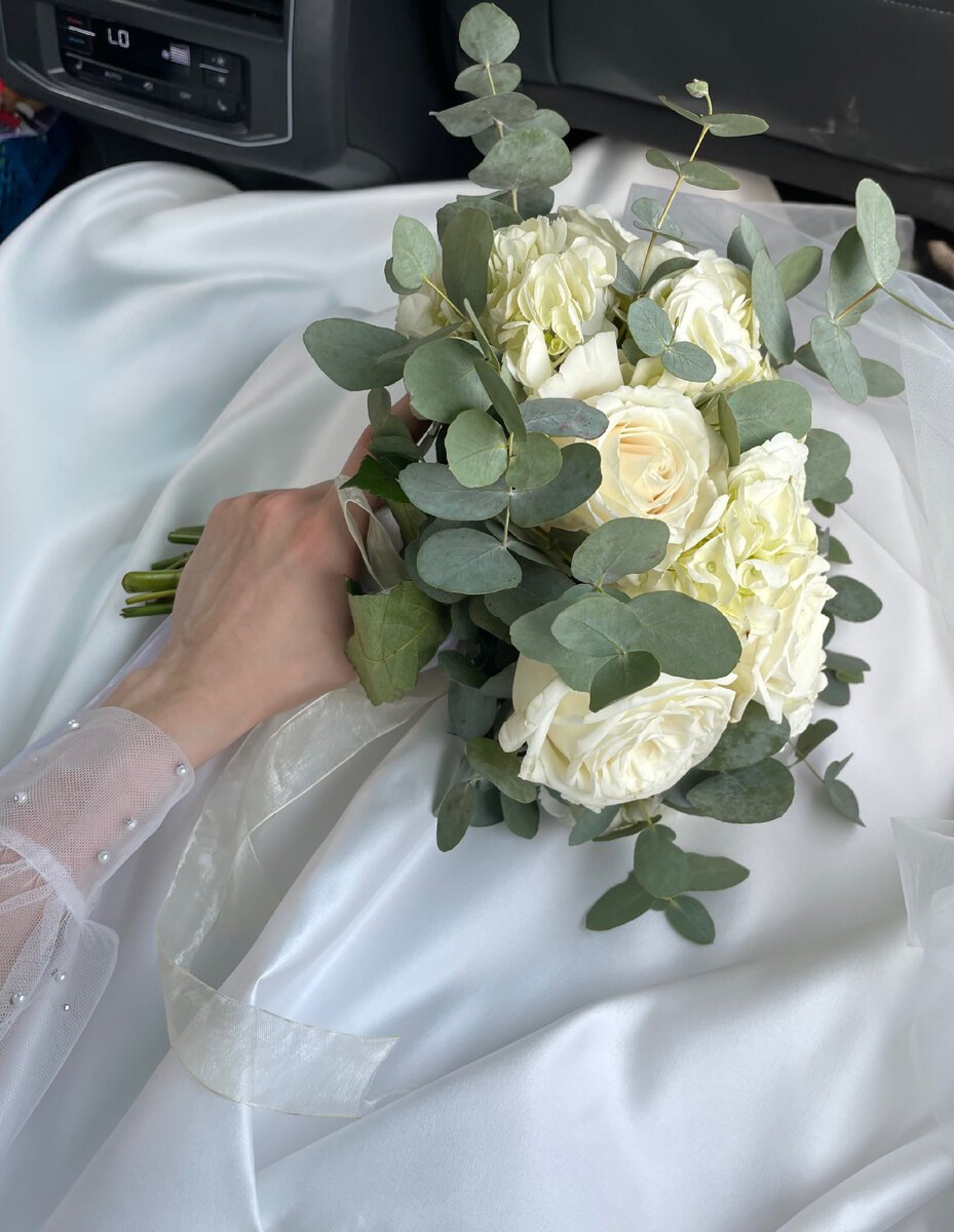 Мой букет невесты в классическом стиле.