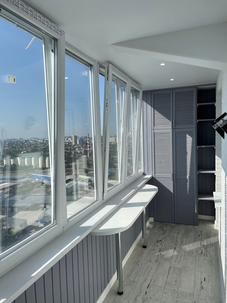 Наши работы по внутренней отделке балконов