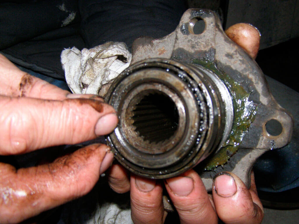 симптомы когда вышел из строя. симптомы когда вышел из строя. основные системы автомобиля. временно выводящие из строя отравляющие вещества. ступичный подшипник ваз 2109 в разрезе.