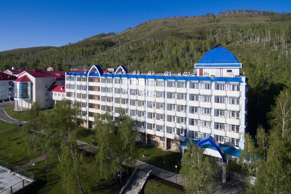 На фото: санаторий «Якты-Куль» в Абзелиловском районе Башкирии