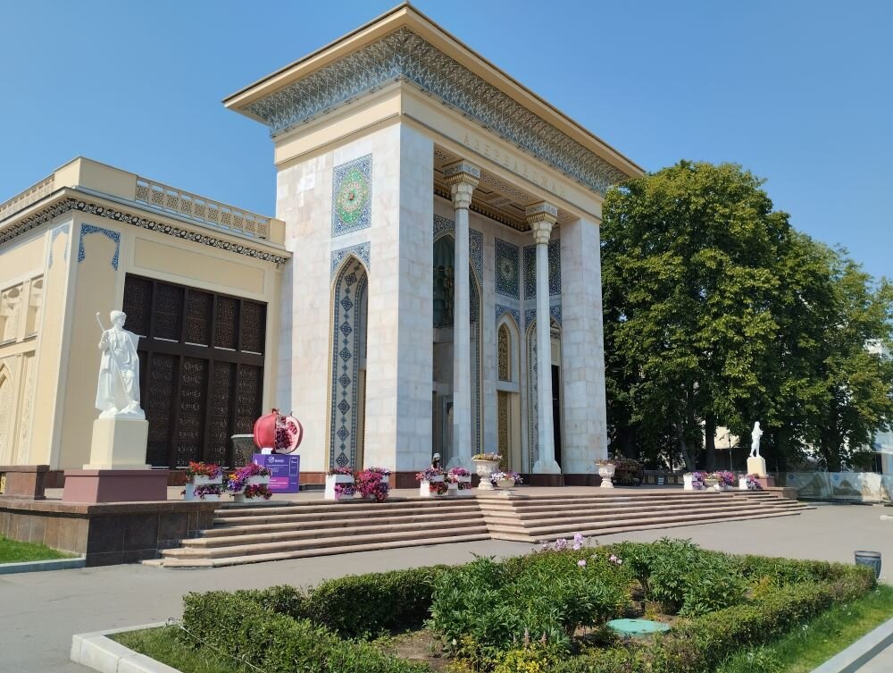 Краснодарский вднх. Павильон Поволжье на ВДНХ. Выставка достижений народного хозяйства.