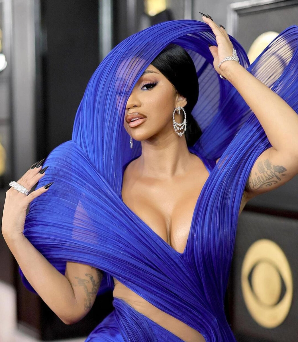 2023 tops s. Карди би 2023. Карди би Грэмми. Карди би мет Гала 2023. Cardi b Grammy 2019.