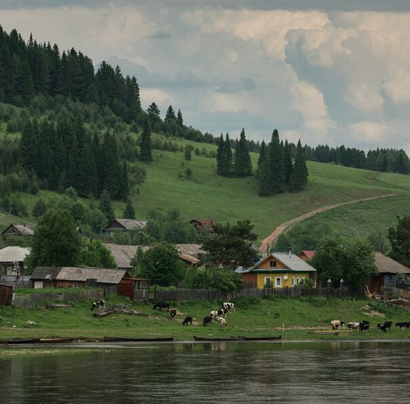 Погода в кыну пермский край. Река Чусовая Кын завод. Посёлок Кын Пермский край река Чусовая. Деревня Кын на реке Кын. Пермский край река Чусовая деревня.