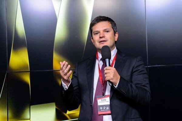 По словам Алексея Козырева, главная задача государства на нынешнем этапе — развитие цифровых каналов общения с гражданами