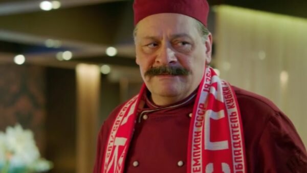 Дмитрий Назаров в роли шеф-повара Виктора Баринова
