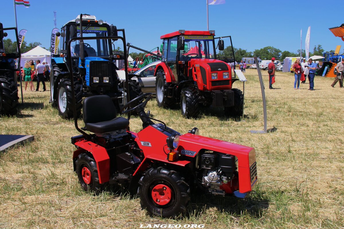 МТЗ-1025, МТЗ-921, МТЗ-321.