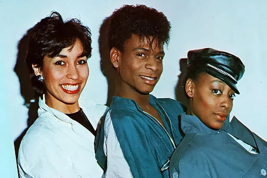 Группа digital emotion. Digital emotion - go go. Go go yellow screen digital emotion remix. Группа digital emotion. Go go yellow screen digital emotion remix.