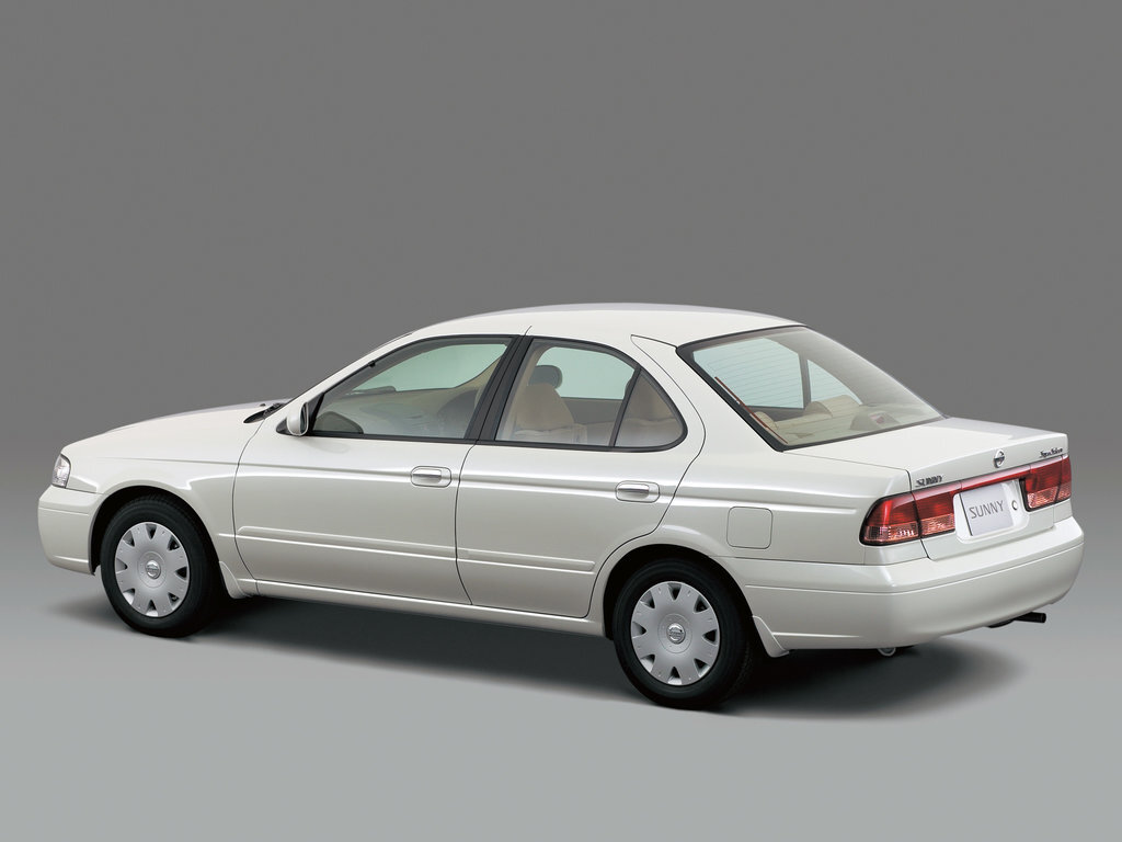 Nissan Sunny - владельцы называют 