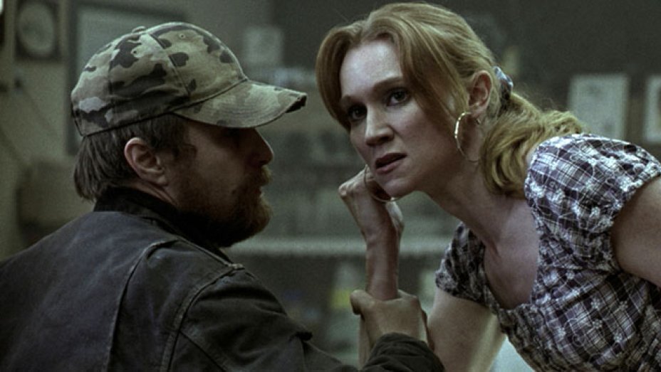 - Полегче, ты, мужлан!  А то, гляди, напросишься - разобью твою наглую харю так, что до твоего грядущего Оскара не заживёт! 