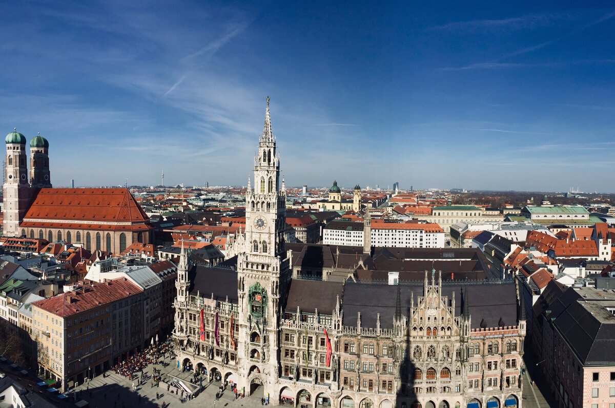 Мюнхен, вид со смотровой площадки на Новую Ратушу