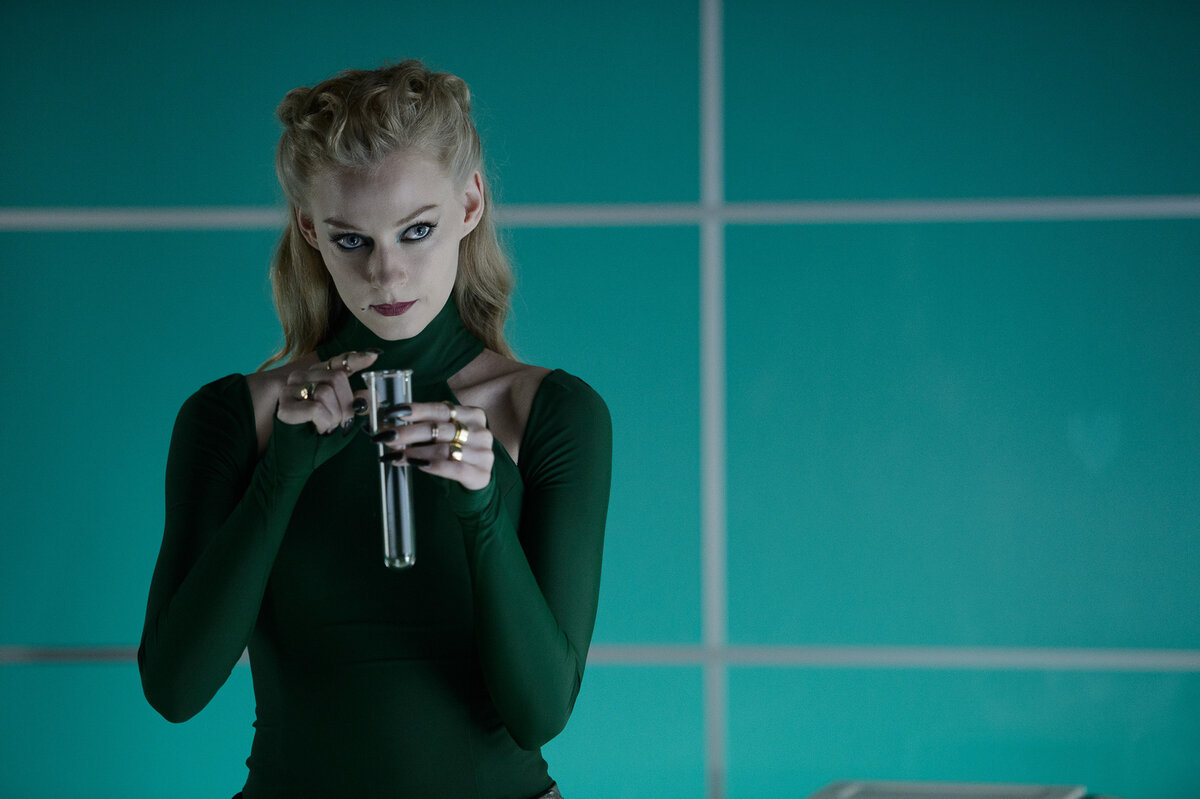 Ходченкова в фильме "Росомаха: бессмертный"